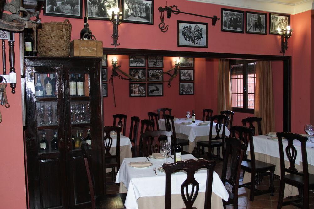 Hostal Pechi Huévar Dış mekan fotoğraf