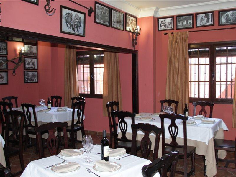 Hostal Pechi Huévar Dış mekan fotoğraf