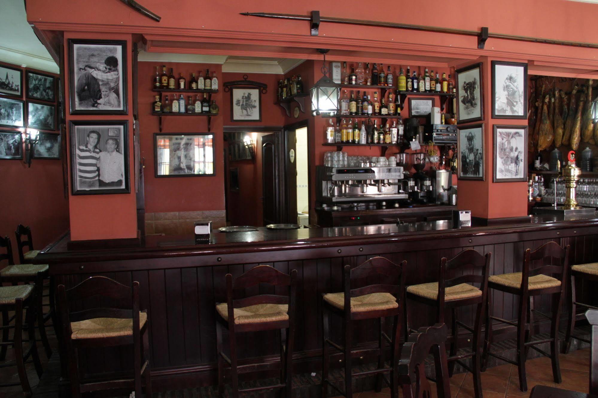 Hostal Pechi Huévar Dış mekan fotoğraf